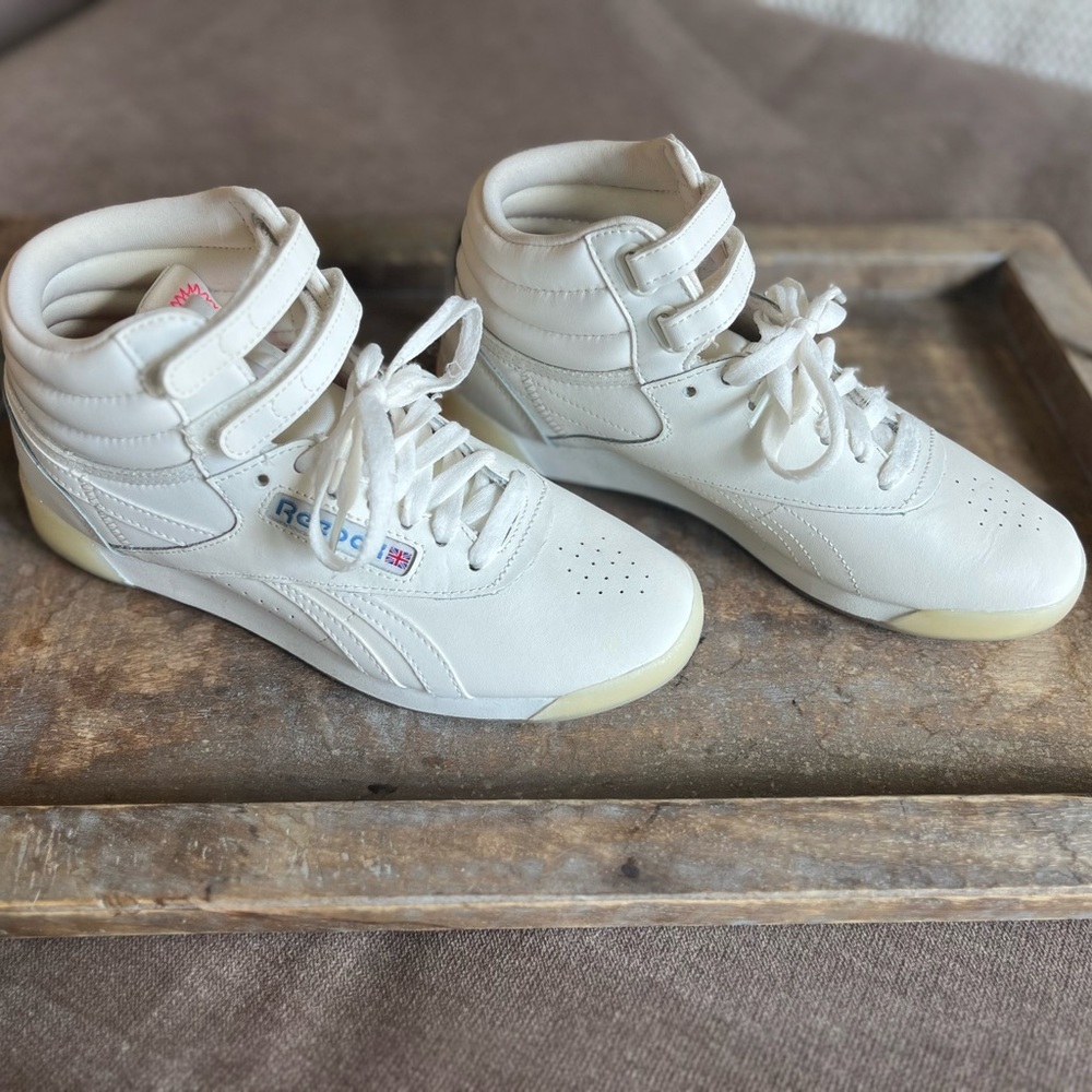 Reebok Classic Women’s High Top sneaker
